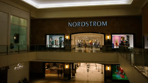NORDSTROM - STORE FLOOR
